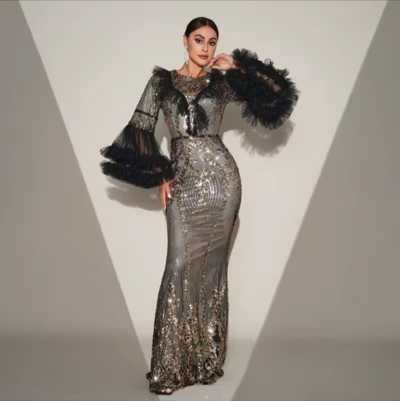 Silver Sequin Gown with V-Neck and Bishop Sleeves - Picture 15 of 15
